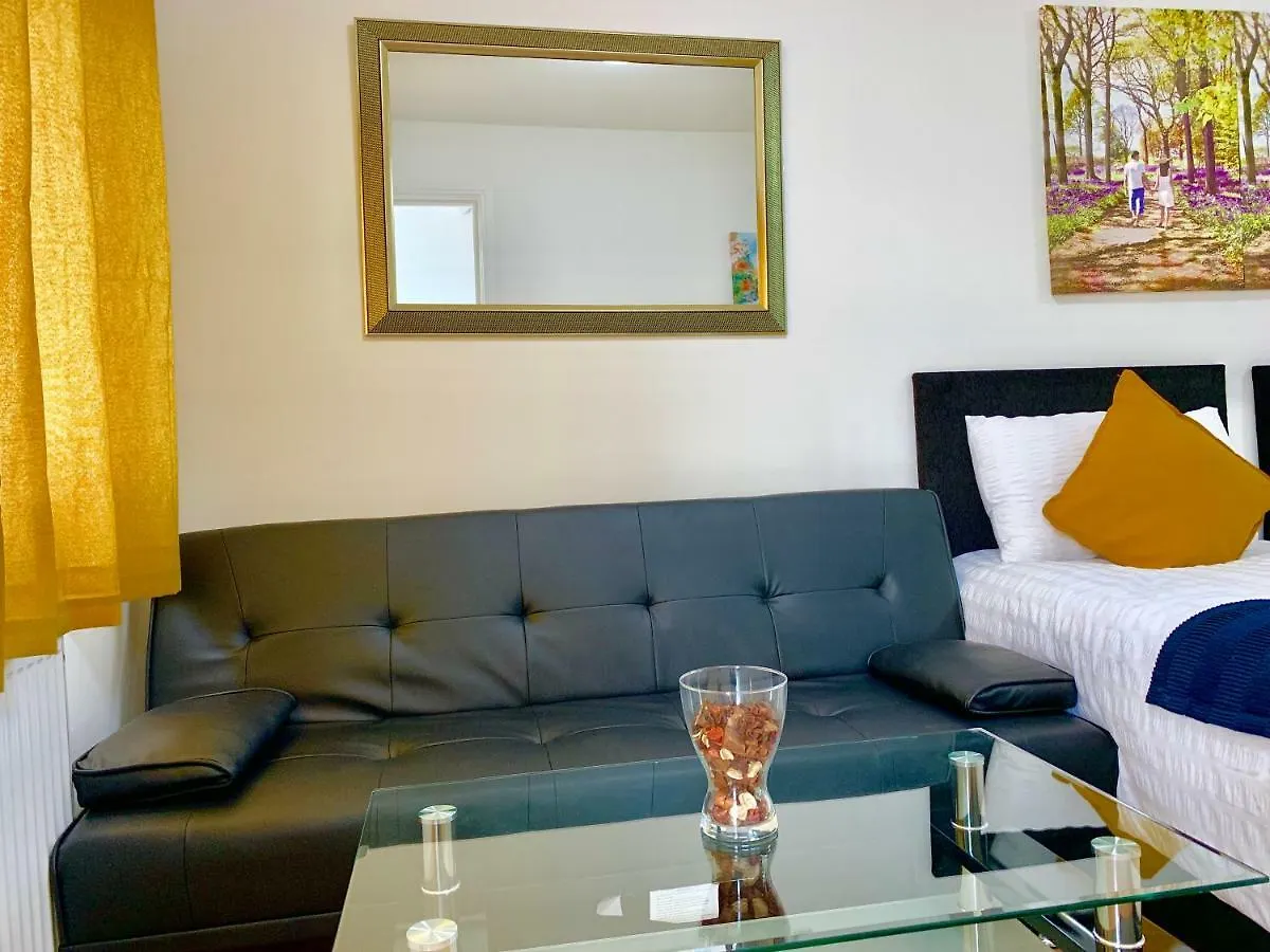 Apartamento London Studio Apartments, Private Bathrooms And Parking Ilford Reino Unido