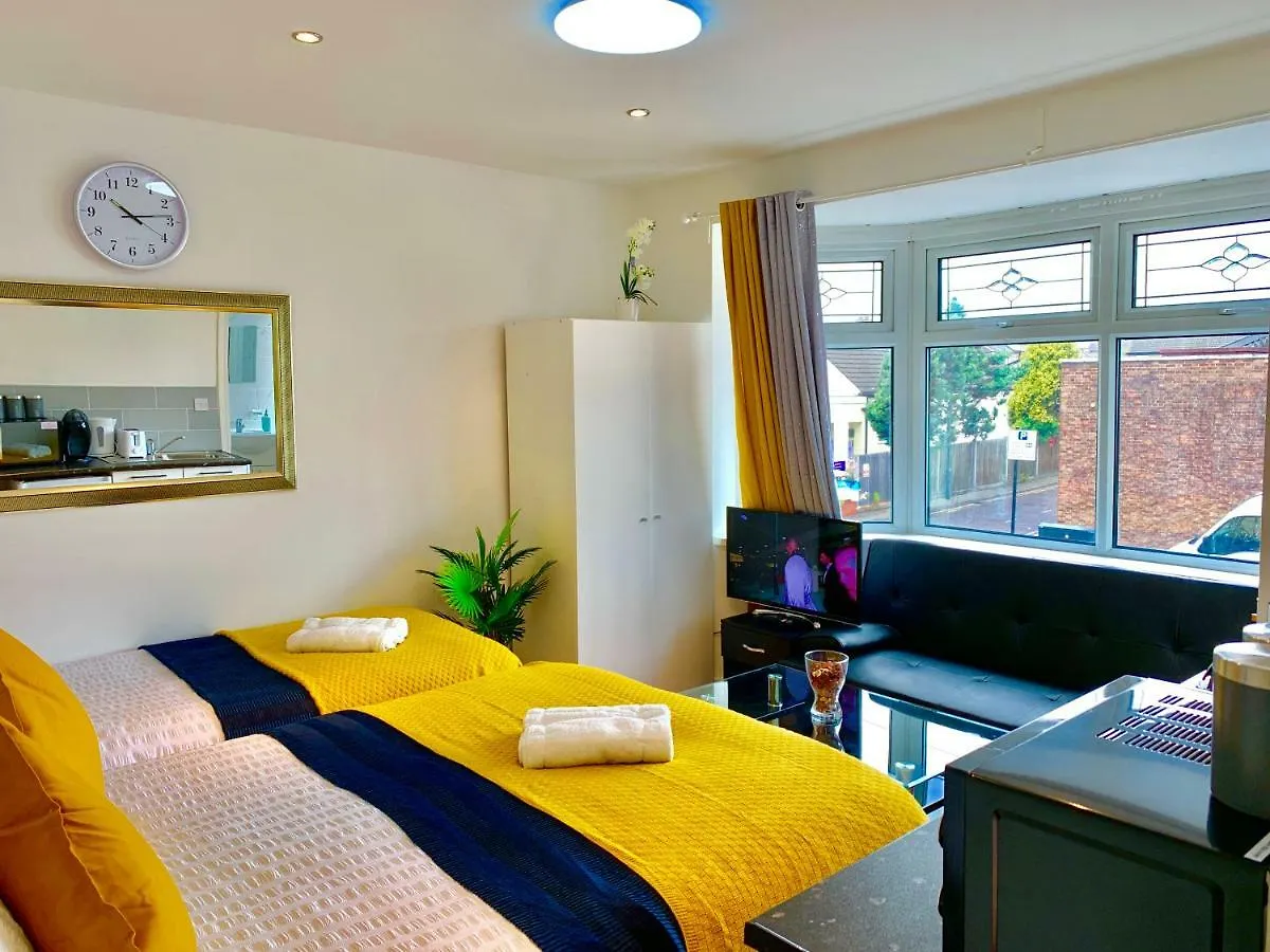 London Studio Apartments, Private Bathrooms And Parking Ilford Apartamento