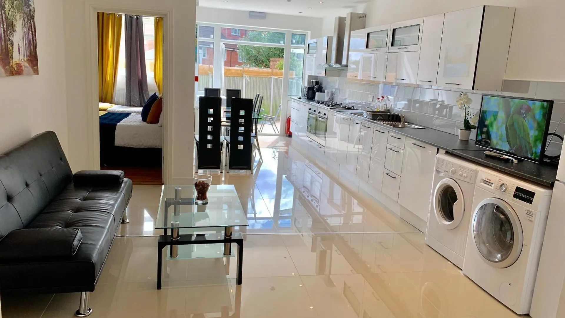 London Studio Apartments, Private Bathrooms And Parking Ilford
