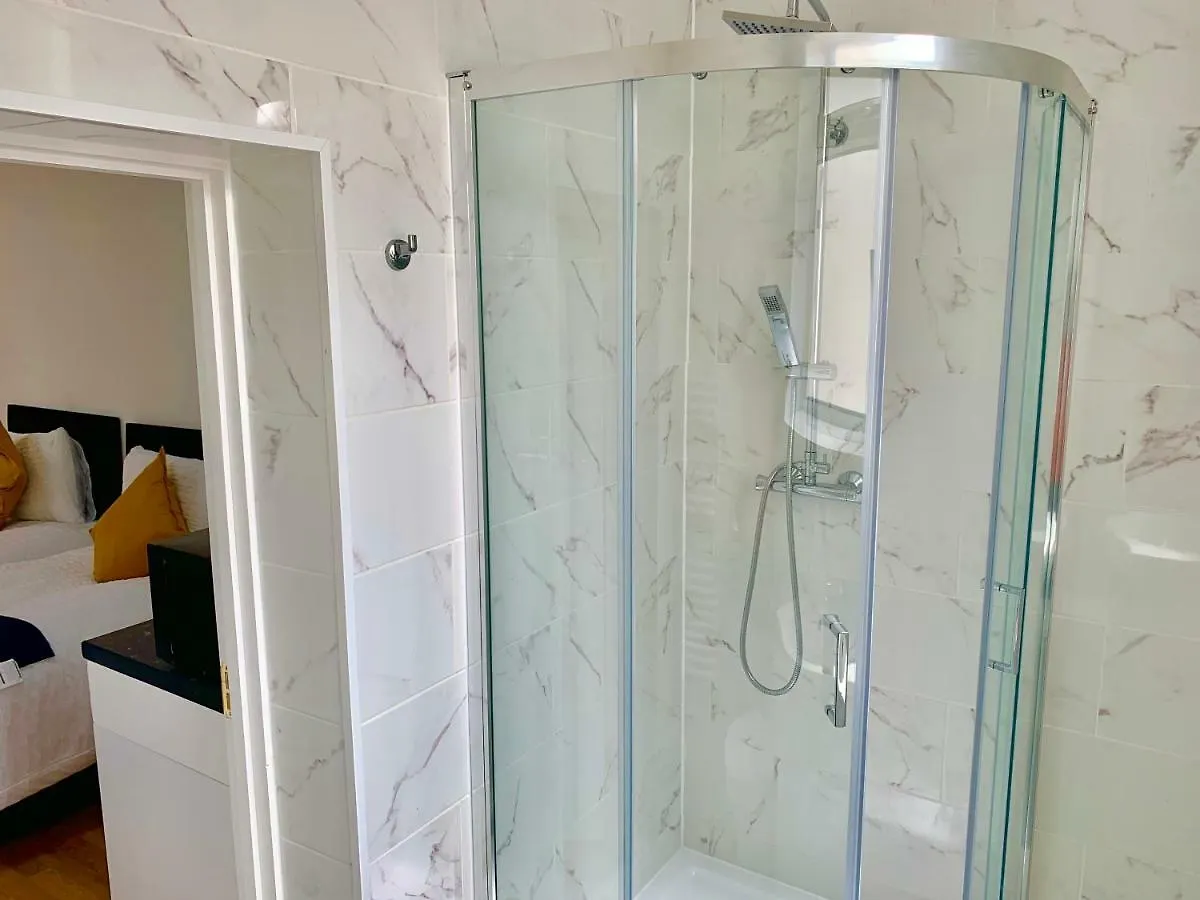 London Studio Apartments, Private Bathrooms And Parking Ilford