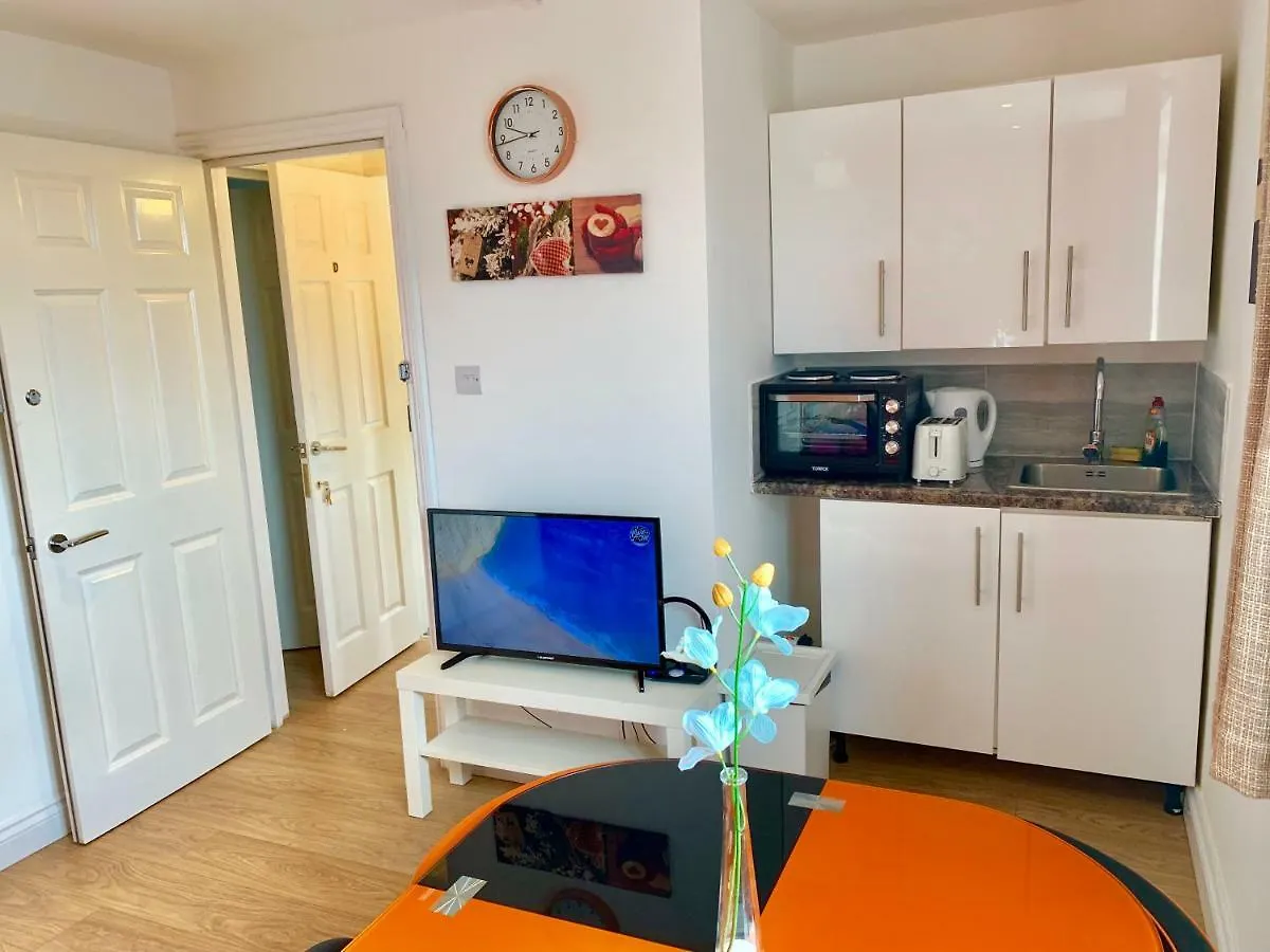 London Studio Apartments, Private Bathrooms And Parking Ilford