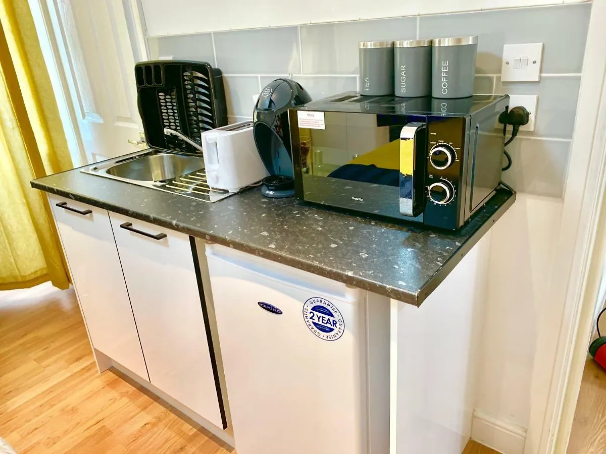 London Studio Apartments, Private Bathrooms And Parking Ilford